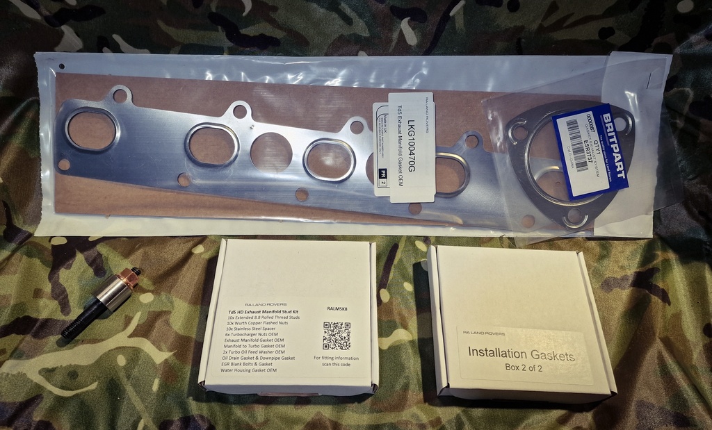 [RALMSK8] Td5 HD Exhaust Manifold Stud Set with OEM Gaskets